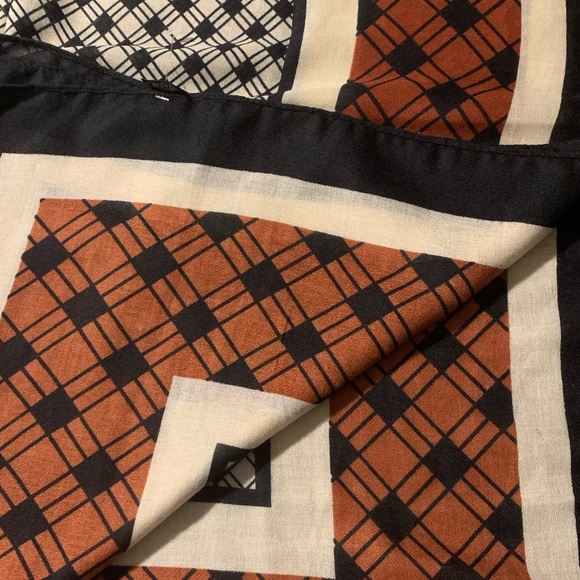 Multi colored scarf - Picture 6 of 6